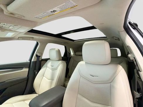 Used 2017 Cadillac XT5 Premium Luxury image 20