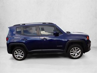 Used 2016 Jeep Renegade Latitude w/ Cold Weather Group AWD/4WD video 3