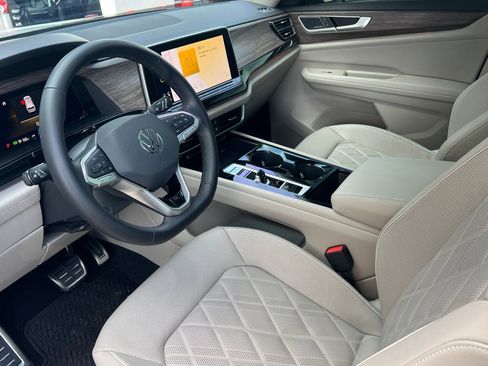 Used 2025 Volkswagen Atlas SEL Premium R-Line image 7