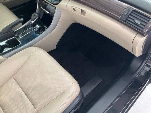Used 2017 Honda Accord EX-L image 23