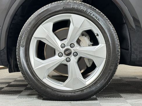 Used 2023 Audi Q5 2.0T Prestige w/ Prestige Package image 12