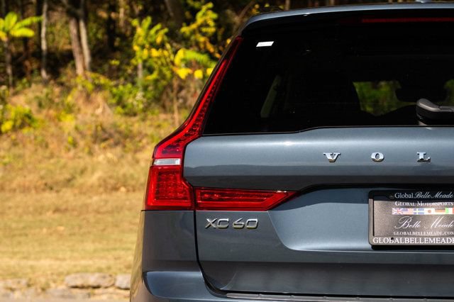 Used 2023 Volvo XC60 B5 Plus w/ Climate Package AWD/4WD image 13