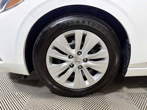 Certified 2023 Nissan Sentra S FWD image 26
