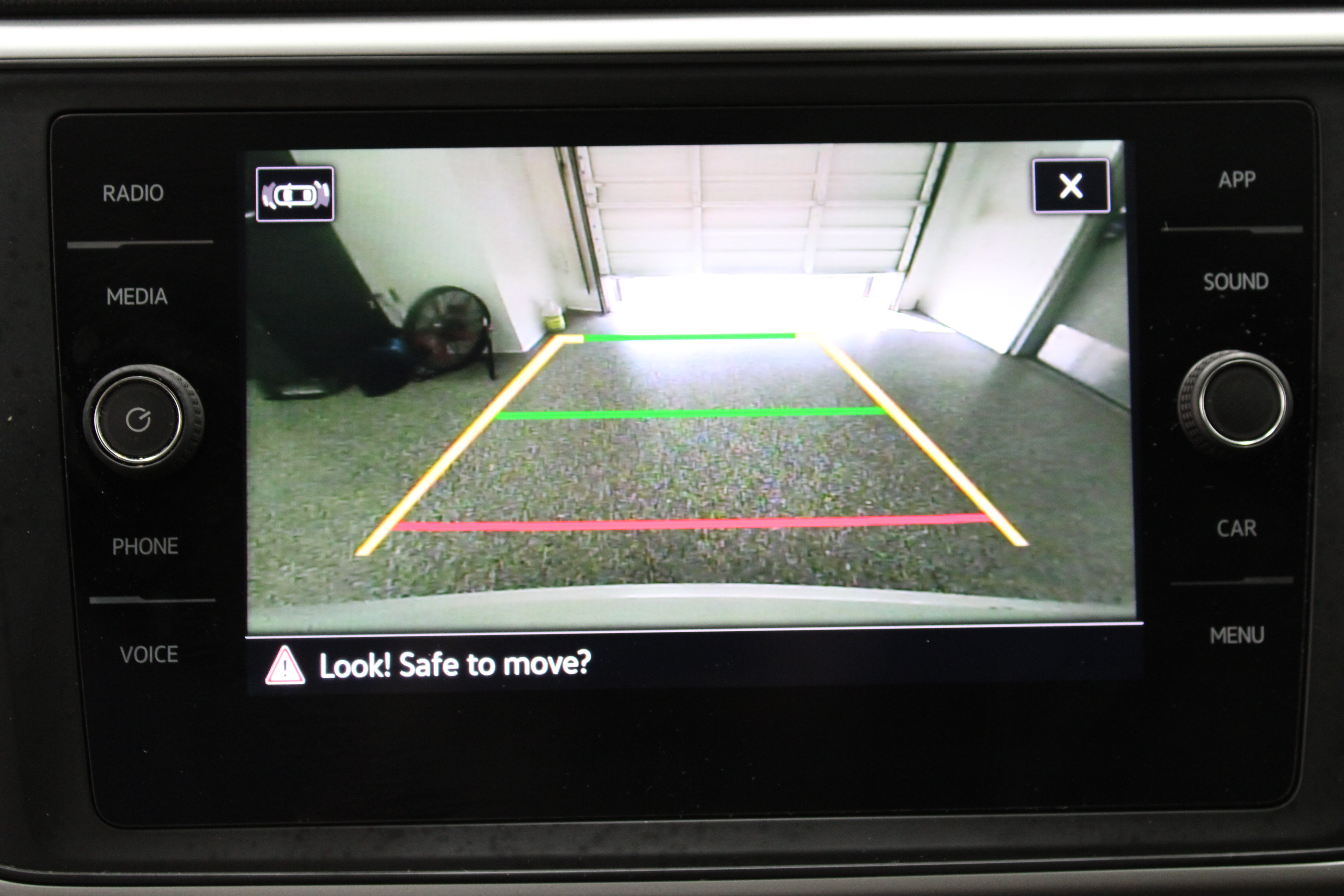 Used 2021 Volkswagen Atlas SE w/ Panoramic Sunroof Package FWD image 21