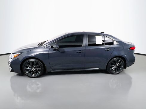 Used 2025 Toyota Corolla SE w/ SE Premium Package FWD image 9