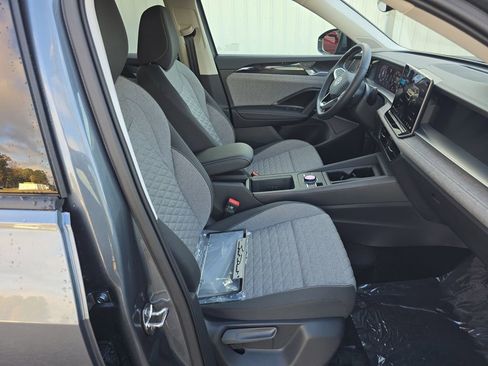 New 2026 Volkswagen Tiguan S image 10