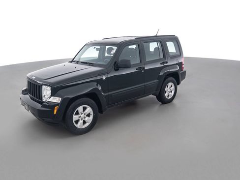 Used 2012 Jeep Liberty Sport AWD/4WD image 9