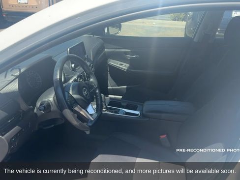 Used 2022 Nissan Sentra SV w/ Trunk Package FWD image 11