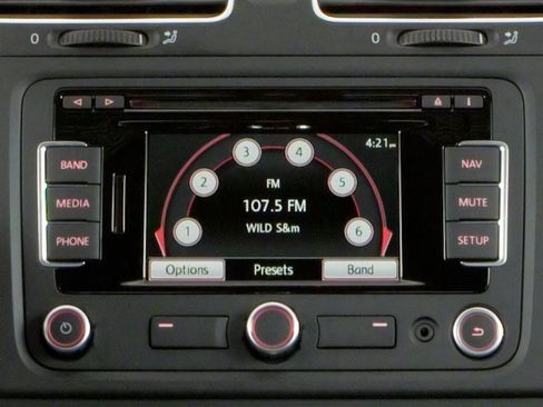 Used 2010 Volkswagen GTI 2-Door FWD image 8