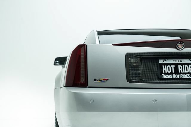 Used 2006 Cadillac XLR V RWD image 18