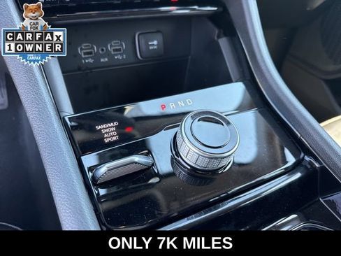 Used 2023 Jeep Grand Cherokee Limited image 7