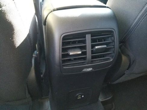 Used 2022 Ford Escape SE w/ Convenience Package image 17