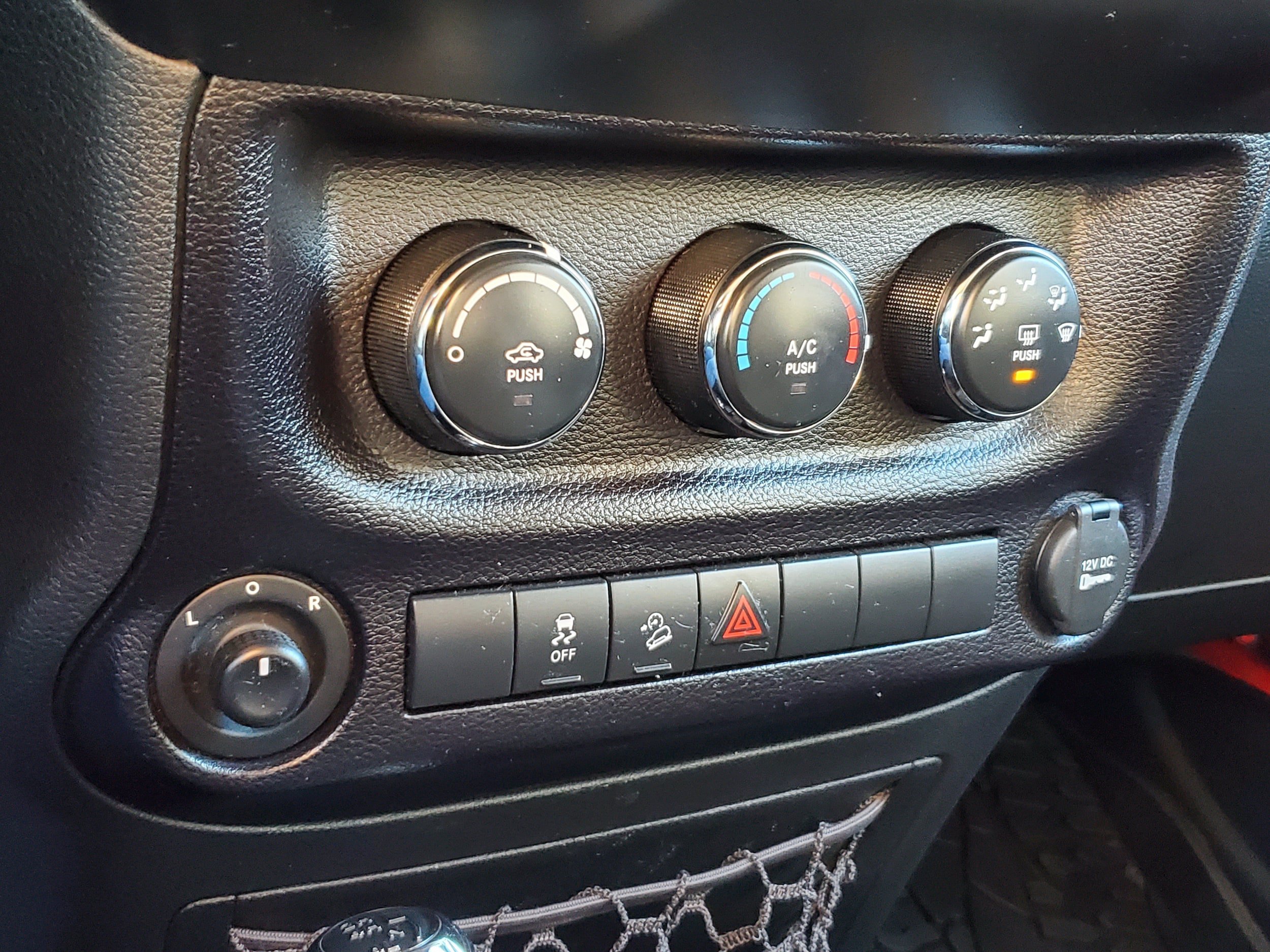 Used 2016 Jeep Wrangler Unlimited Sport AWD/4WD image 18