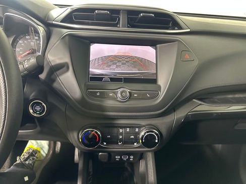Used 2023 Chevrolet TrailBlazer LT image 30