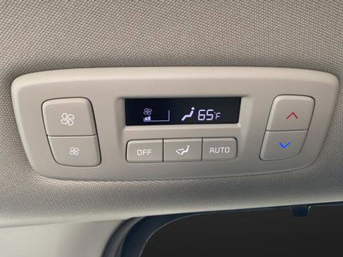 New 2026 Kia Carnival EX FWD image 30