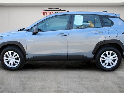 Used 2023 Toyota Corolla Cross L image 25