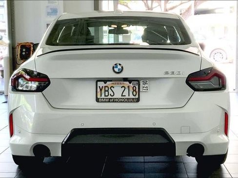 Used 2025 BMW 230i Coupe RWD image 4