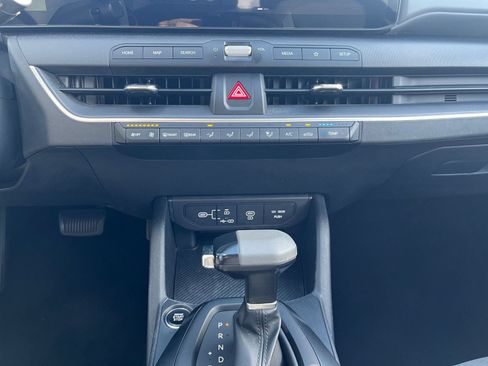Used 2025 Kia K4 FWD image 16