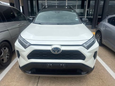 Used 2022 Toyota RAV4 XSE AWD/4WD image 6