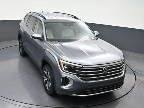 Used 2024 Volkswagen Atlas SE FWD image 24
