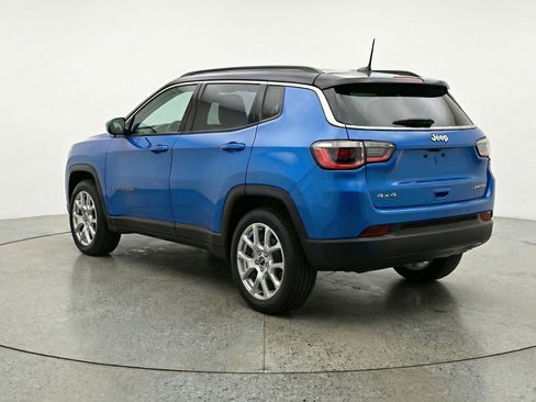 Used 2025 Jeep Compass Limited AWD/4WD image 6