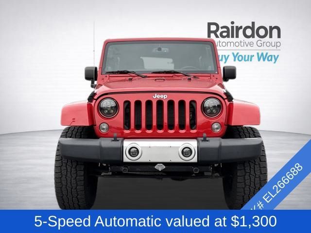 Used 2014 Jeep Wrangler Unlimited Sahara w/ Connectivity Group AWD/4WD image 2