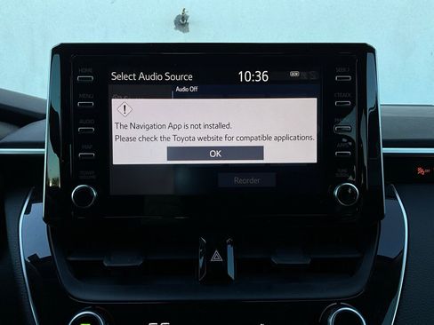 Used 2020 Toyota Corolla LE image 27