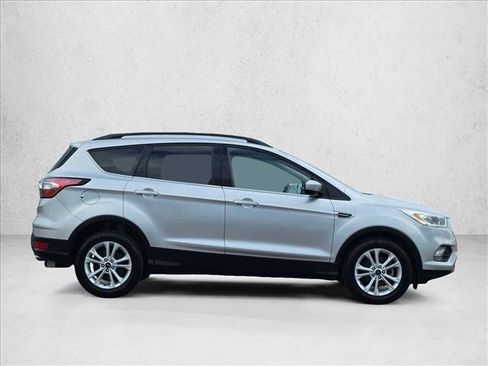 Used 2018 Ford Escape SEL image 4