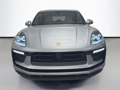 New 2026 Porsche Macan AWD/4WD image 6