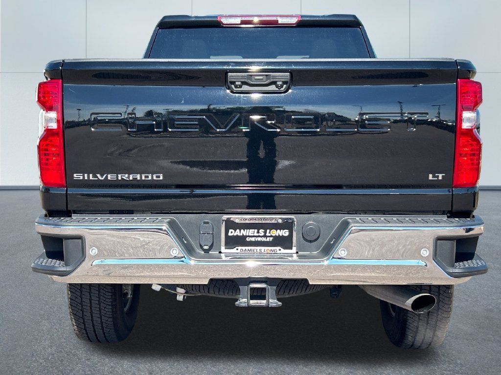 Used 2023 Chevrolet Silverado 2500 LT w/ All Star Edition AWD/4WD image 4