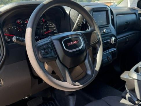 Used 2024 GMC Sierra 1500 Pro w/ Pro Value Package AWD/4WD image 9