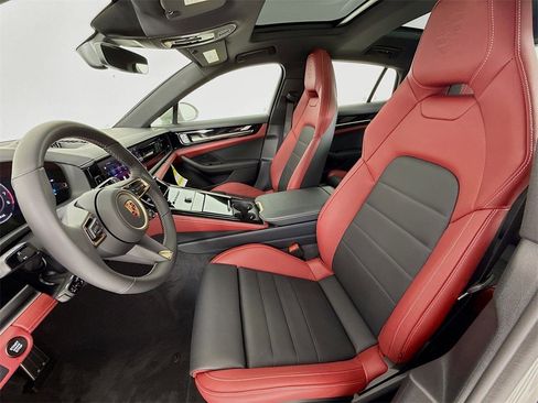 New 2026 Porsche Panamera image 5