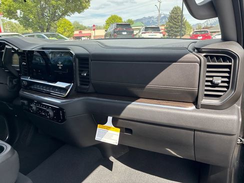 Used 2023 Chevrolet Silverado 1500 LT AWD/4WD image 30
