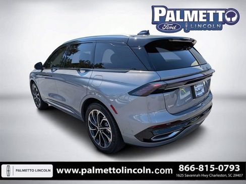 Certified 2024 Lincoln Nautilus Reserve w/ Equipment Group 202A AWD/4WD image 5