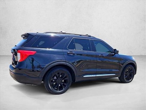 Used 2020 Ford Explorer XLT w/ Equipment Group 202A RWD image 8