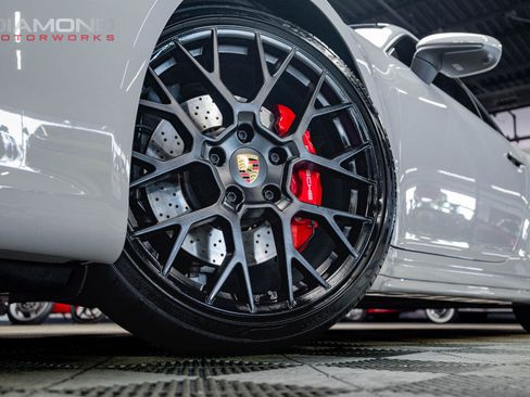 Used 2024 Porsche 911 Carrera S image 9