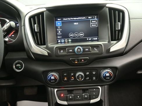 Used 2023 GMC Terrain SLE w/ Driver Convenience Package image 10
