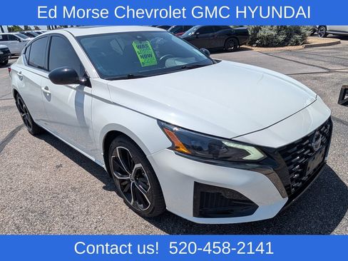 Used 2023 Nissan Altima 2.5 SR w/ SR Premium Package FWD image 7