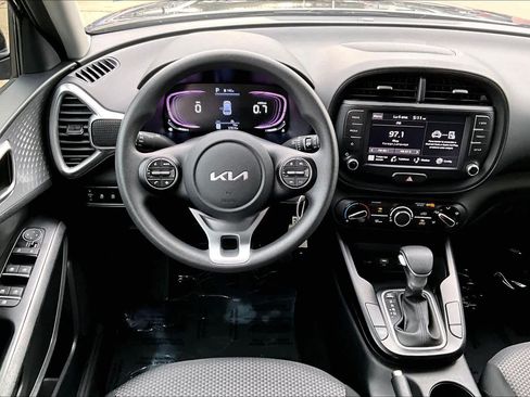 Used 2024 Kia Soul LX w/ Option Group 015 image 6