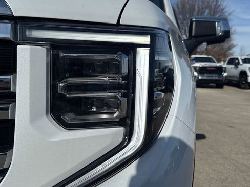 New 2026 GMC Sierra 1500 SLT w/ SLT Premium Plus Package image 11