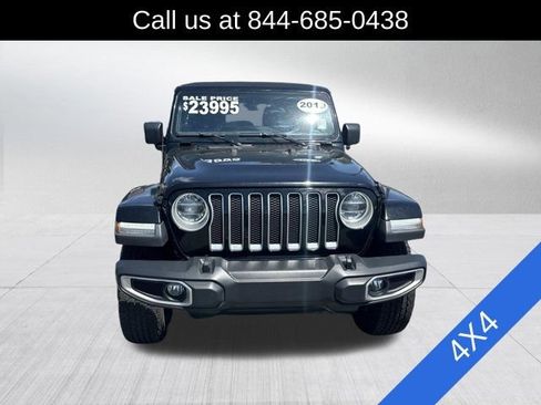 Used 2019 Jeep Wrangler Unlimited Sahara AWD/4WD image 2