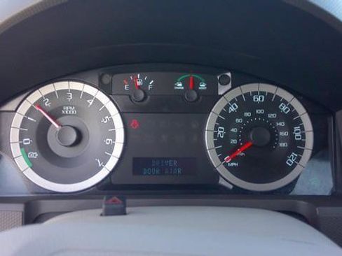 Used 2011 Ford Escape 4WD Hybrid image 6