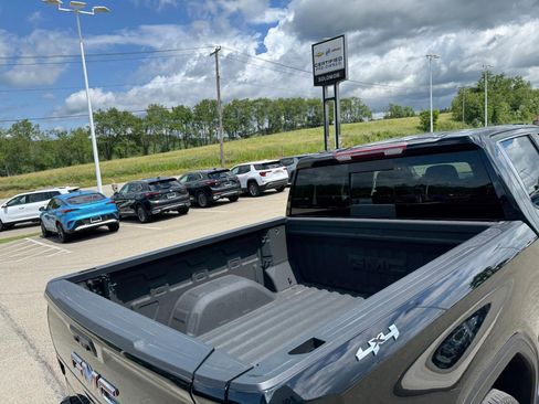 Certified 2023 GMC Sierra 1500 SLT w/ SLT Premium Plus Package image 7