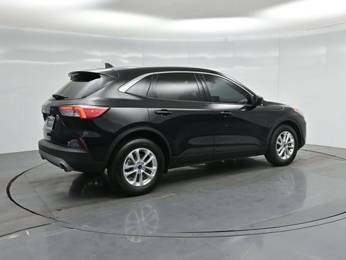 Certified 2022 Ford Escape SE image 25