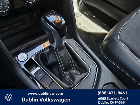 Certified 2023 Volkswagen Taos SE FWD image 17