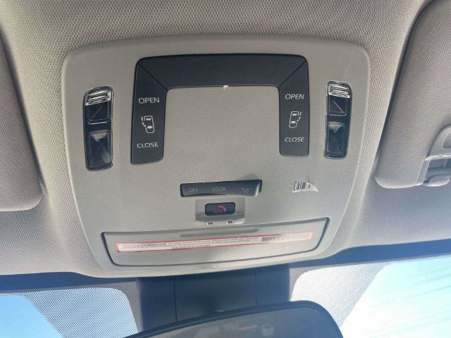 Used 2022 Toyota Sienna LE FWD image 33