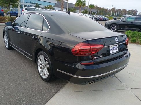Used 2018 Volkswagen Passat 2.0T SEL Premium image 7