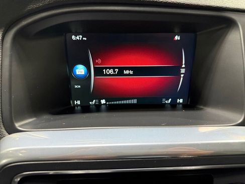 Used 2015 Volvo V60 T5 Cross Country Platinum w/ Protection Package image 31