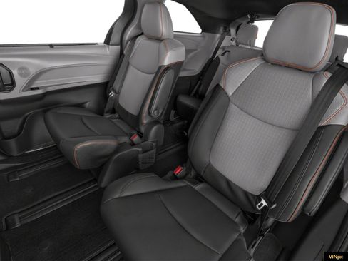 New 2026 Toyota Sienna XSE image 11