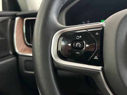 Certified 2023 Volvo XC60 B5 Plus image 13